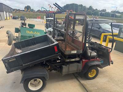 Toro 3200 Workman Utility Vehicle with bed hoist