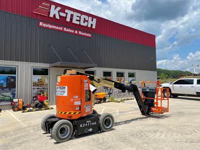 JLG E300AJP Articulating Boom Lift