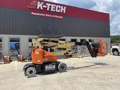 JLG E400AJPN Articulating Boom Lift