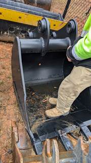 Unmarked 36" Excavator Attachment