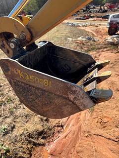 Caterpillar 300.9 15" Excavator Tooth Bucket