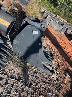 Sunward 90 Excavator - Bucket 28"