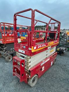 2018 MEC 2632SE Scissor Lift