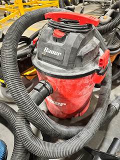 BAUER Wet/Dry Vacuum