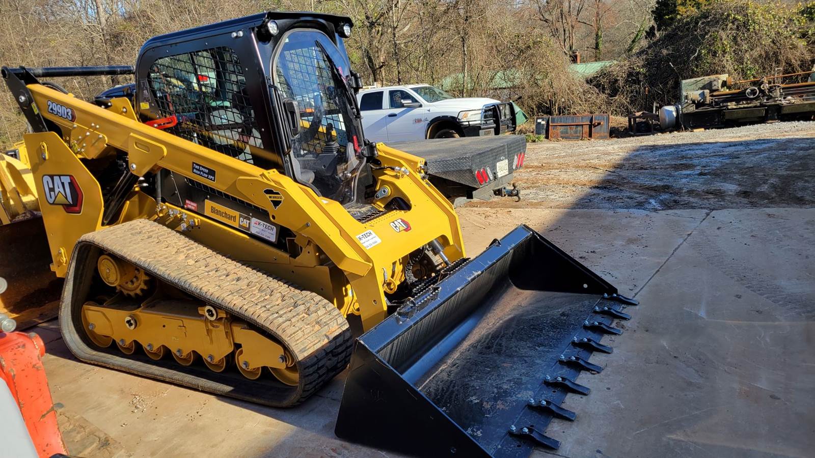 2023 Caterpillar 299D3 ACHF Skid Steer Bucket / Forks 62 For Sale