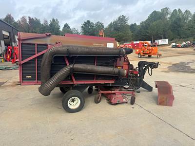 Toro Versa-Vac Sweeper