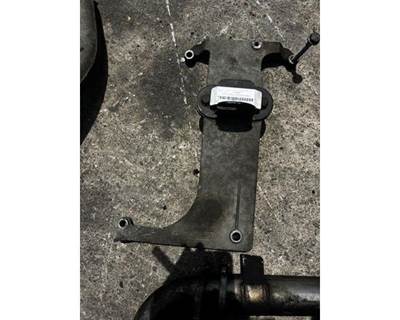 Freightliner Cascadia Air Cleaner / Air Filter Housing