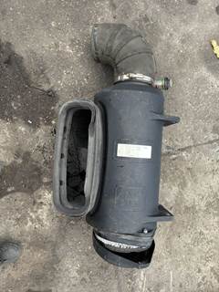 Peterbilt 386 Air Cleaner / Air Filter Housing