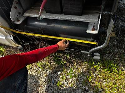 International LF627 Air Tank