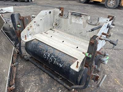 International LF687 Air Tank