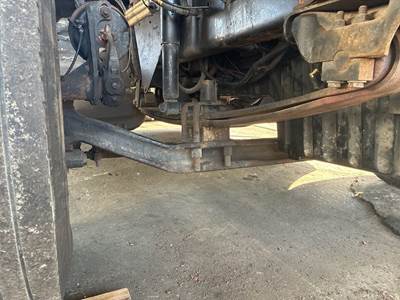 Freightliner Cascadia Front Axle Assembly