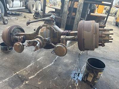 Volvo VNL Rear Axle Assembly for a Volvo Truck VNL