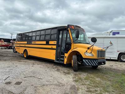 2008 Freightliner B2 Bus