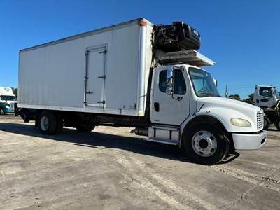 2007 Freightliner Buisness Class M2 Cab & Chassis Truck