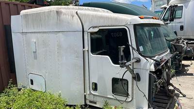 Kenworth T600 Cab Assembly