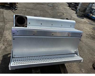 Peterbilt 386 DPF Assembly
