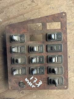 International 9900 Dash Panel