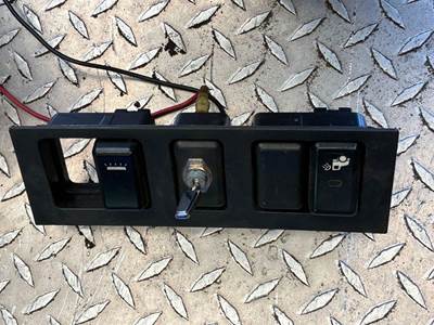 Volvo VNL Dash Panel for a Volvo Truck VNL