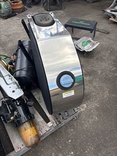 Peterbilt 386 DEF Tank