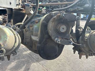 International LF627 Front Differential