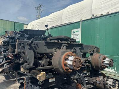 Spicer 3.70 Front Differential for a Freightliner CST120