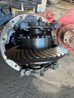 Volvo VNL Front Differential for a Volvo Truck VNL