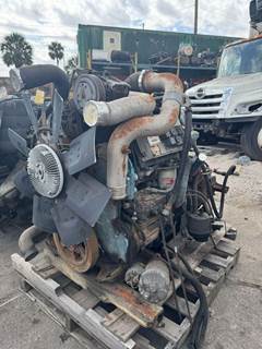 International DT466E Engine