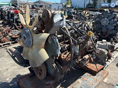 International DT466E Engine