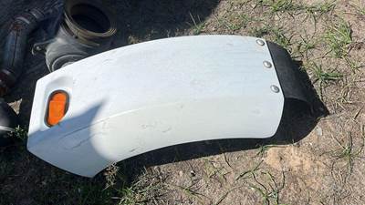 Freightliner Cascadia Fender Extension