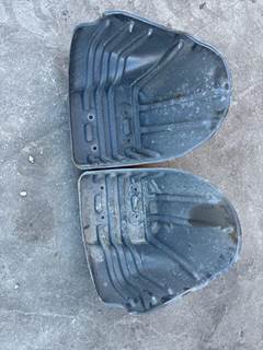 Freightliner Cascadia Fender