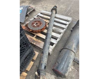 Freightliner Columbia Front Driveshaft