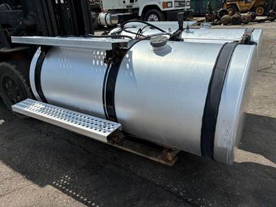 International LF627 Fuel Tank