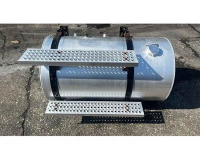 International LF687 Fuel Tank