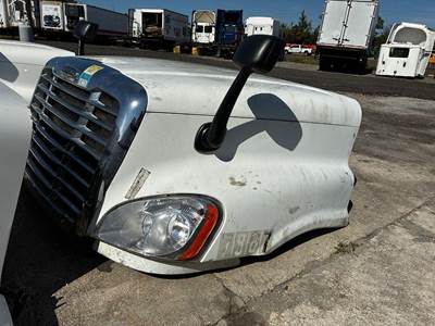 Freightliner Cascadia Hood