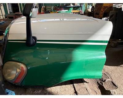 Freightliner Cascadia Hood
