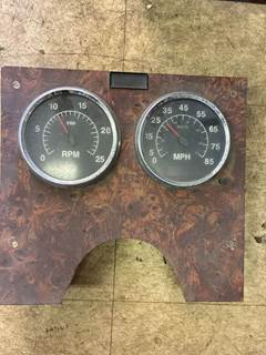 International 9400 Instrument Panel Cluster