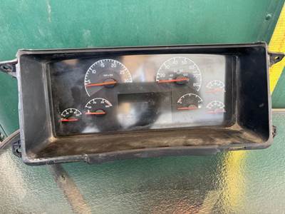 Volvo VNL Instrument Panel Cluster