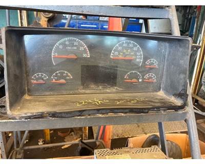 Volvo VNL Instrument Panel Cluster for a Volvo Truck VNL