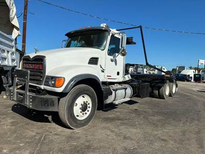 2004 Mack Granite CV713 Roll Off Truck