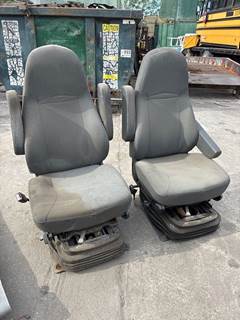 International LF687 Seat