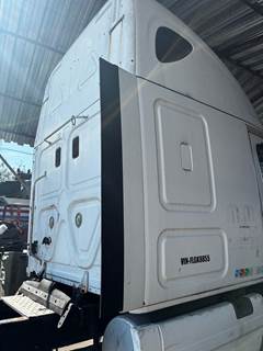 Freightliner Cascadia Fairing