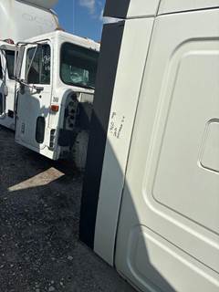 Freightliner Cascadia Fairing