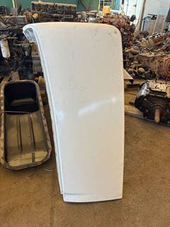 Volvo VNL Fairing for a Volvo Truck VNL