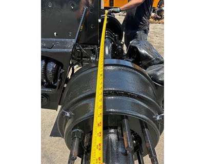 Tag / Pusher Axle