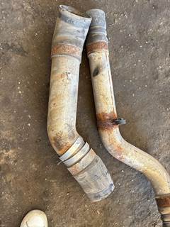 International LF687 Tail Pipe