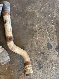 International LF687 Tail Pipe