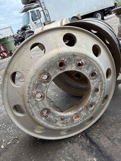 International LF627 Tire & Rim