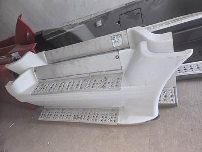 Freightliner Cascadia Truck Skirt