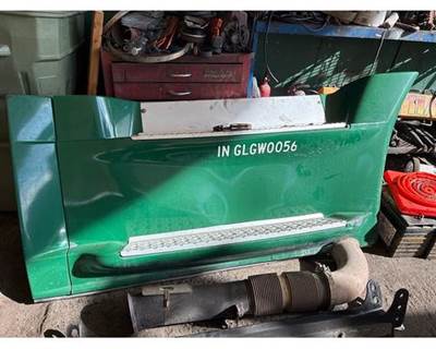 Freightliner Cascadia Truck Skirt