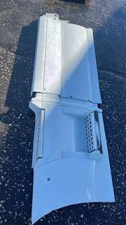 Volvo VNL Truck Skirt for a Volvo Truck VNL